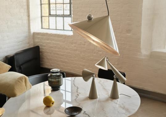 Подвесной светильник модель Pose Suspension Lamp - L. 43 cm от фабрики Tom Dixon