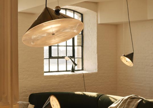 Подвесной светильник модель Pose Suspension Lamp - L. 43 cm от фабрики Tom Dixon