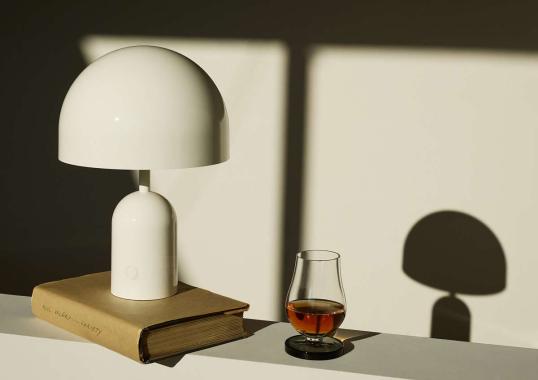 Настольная лампа модель Bell LED Table Lamp от фабрики Tom Dixon