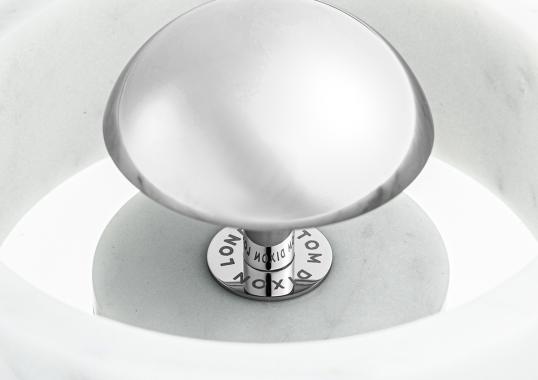 Настольная лампа модель Stone Portable Table Lamp от фабрики Tom Dixon