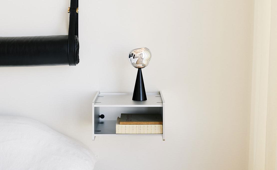 Настольная лампа модель Melt Portable Light – In&Outdoor Table Lamp от фабрики Tom Dixon