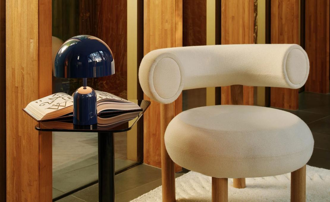 Настольная лампа модель Bell Table Lamp - Portable от фабрики Tom Dixon