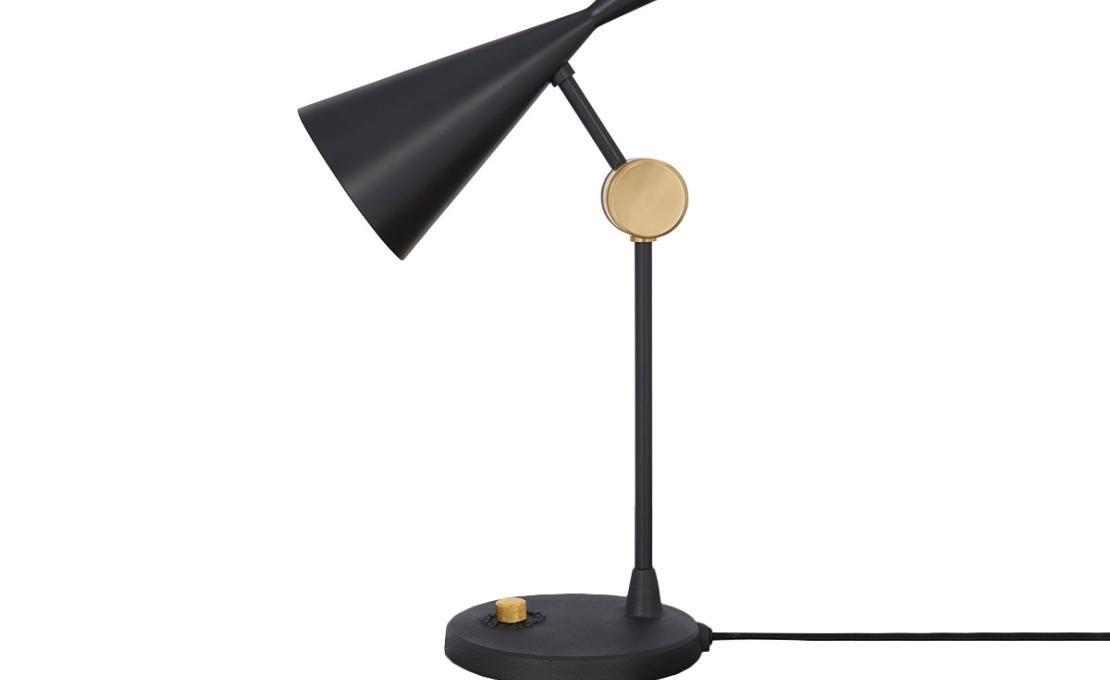 Настольная лампа модель Beat Lampada da Tavolo от фабрики Tom Dixon