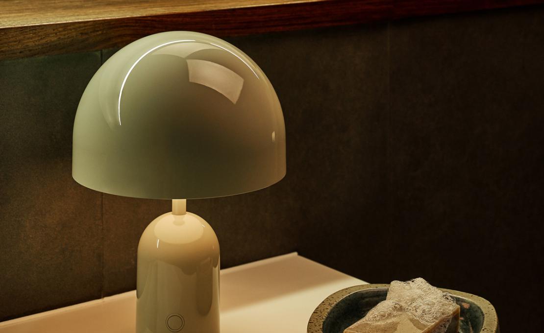 Настольная лампа модель Bell Table Lamp - Portable от фабрики Tom Dixon