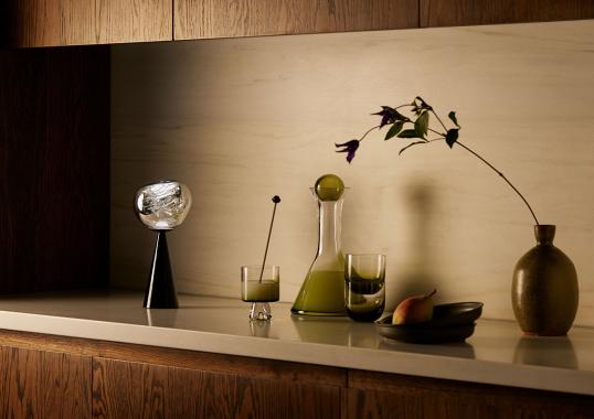 Настольная лампа модель Melt Portable Light – In&Outdoor Table Lamp от фабрики Tom Dixon
