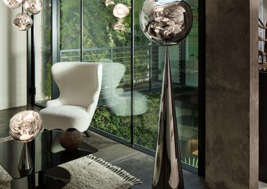 Настольная лампа модель Melt Cone Fat Table Lamp LED - Silver Cone от фабрики Tom Dixon