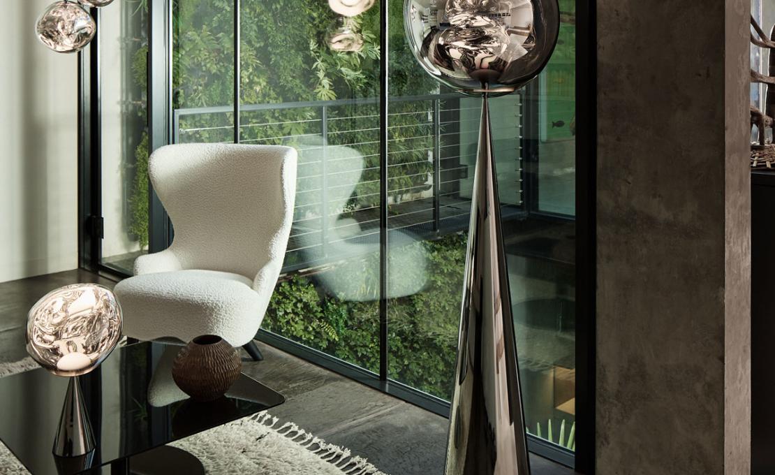 Настольная лампа модель Melt Cone Fat Table Lamp LED - Silver Cone от фабрики Tom Dixon