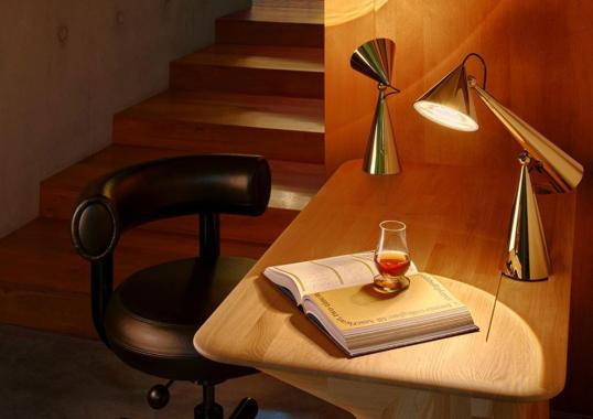 Настольная лампа модель Pose Portable LED - Table Lamp от фабрики Tom Dixon