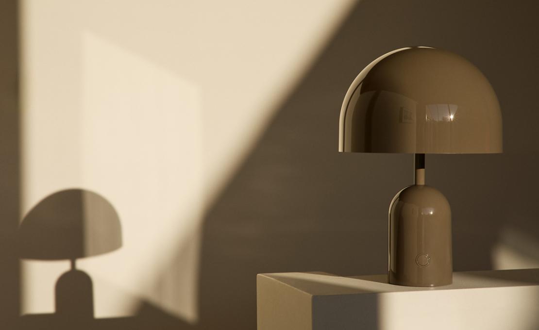 Настольная лампа модель Bell Table Lamp - Portable от фабрики Tom Dixon