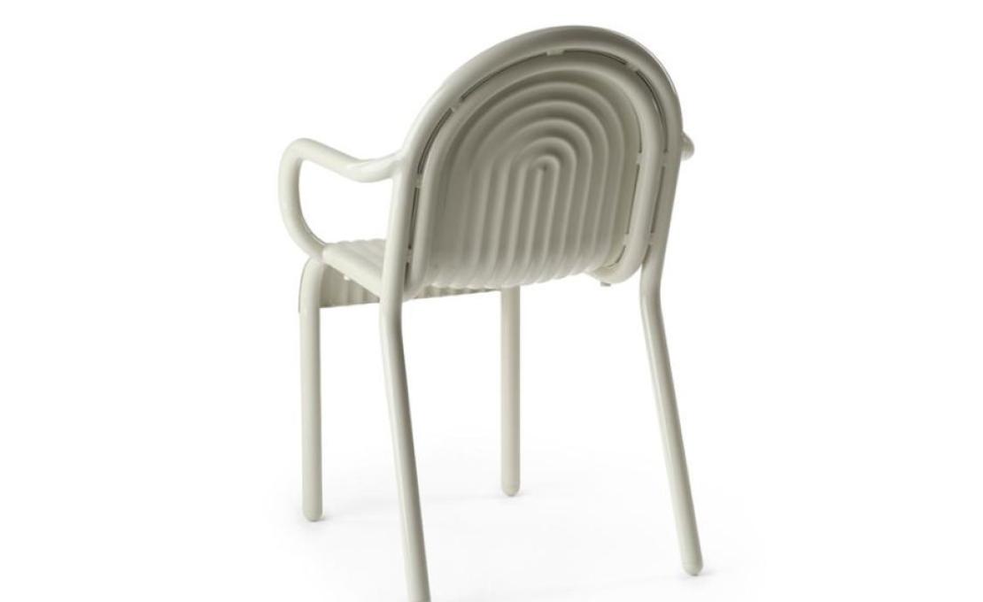Кресло модель Groove Armchair от фабрики Tom Dixon