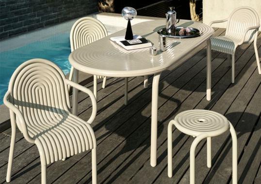 Кресло модель Groove Chair от фабрики Tom Dixon