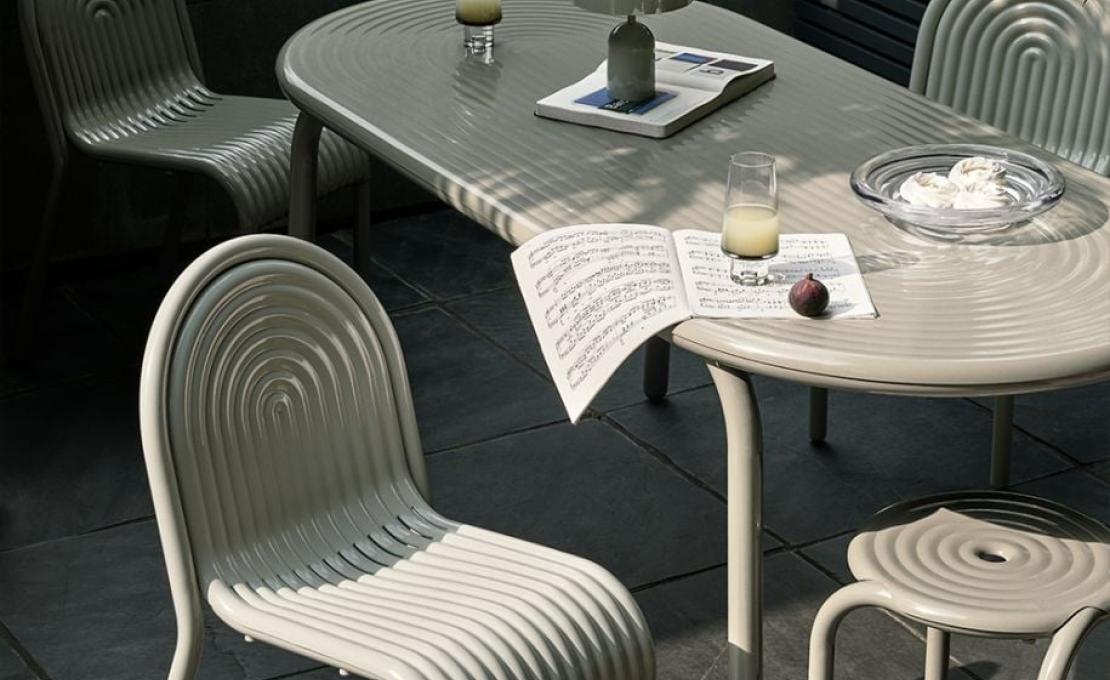Кресло модель Groove Chair от фабрики Tom Dixon