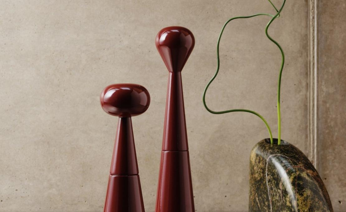 Журнальный столик модель Mill Burgundy Grinder от фабрики Tom Dixon