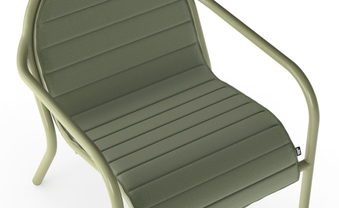 Кресло модель Groove Outdoor Lounge Chair от фабрики Tom Dixon