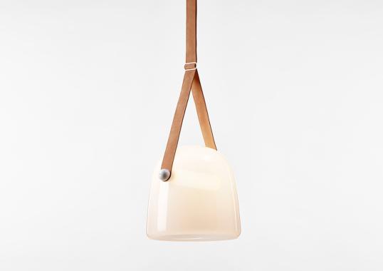Подвесной светильник модель Mona XL Lampada a Sospensione от фабрики Brokis