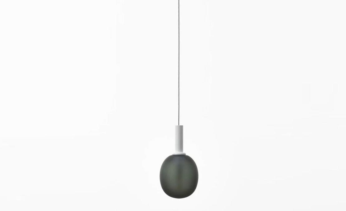 Подвесной светильник модель Ivy Single L Suspension Lamp от фабрики Brokis