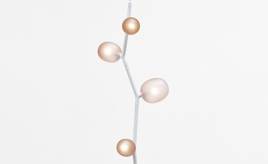 Подвесной светильник модель Ivy PC 1060 Vertical Lampada a Sospensione от фабрики Brokis