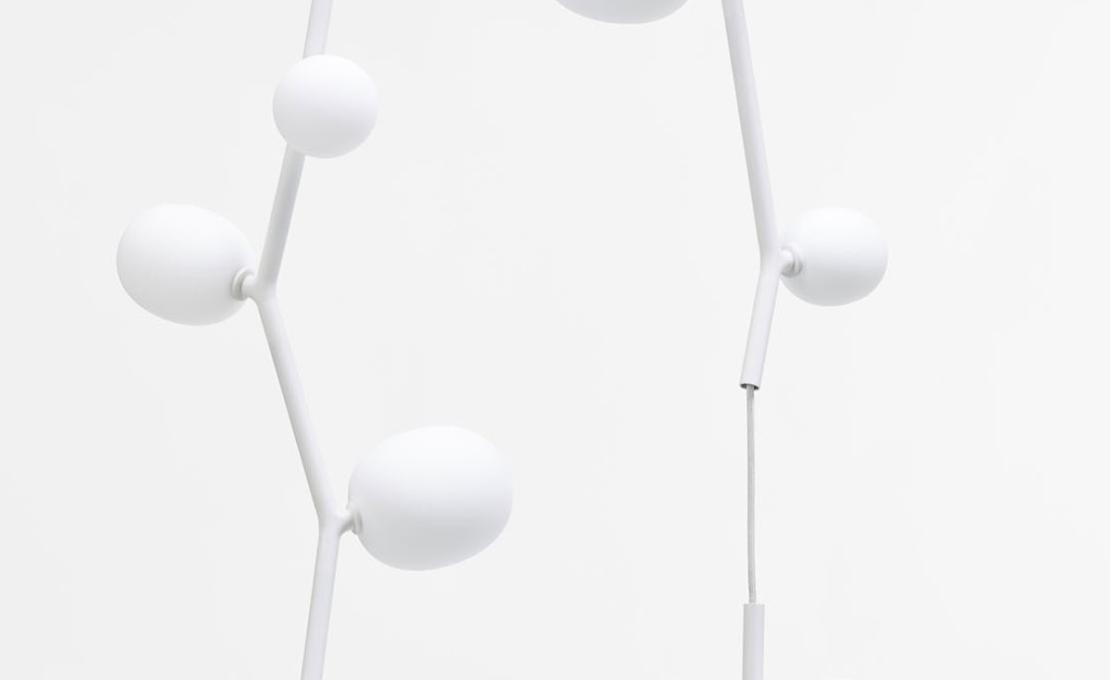 Подвесной светильник модель Ivy Vertical 8 Suspension Lamp от фабрики Brokis