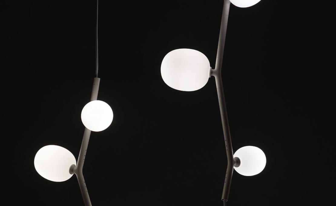 Подвесной светильник модель Ivy Vertical 8 Suspension Lamp от фабрики Brokis