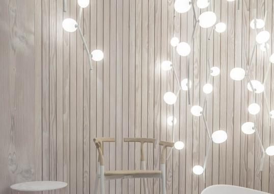 Подвесной светильник модель Ivy Vertical 8 Suspension Lamp от фабрики Brokis