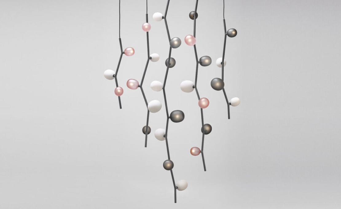 Подвесной светильник модель Ivy Vertical 8 Suspension Lamp от фабрики Brokis