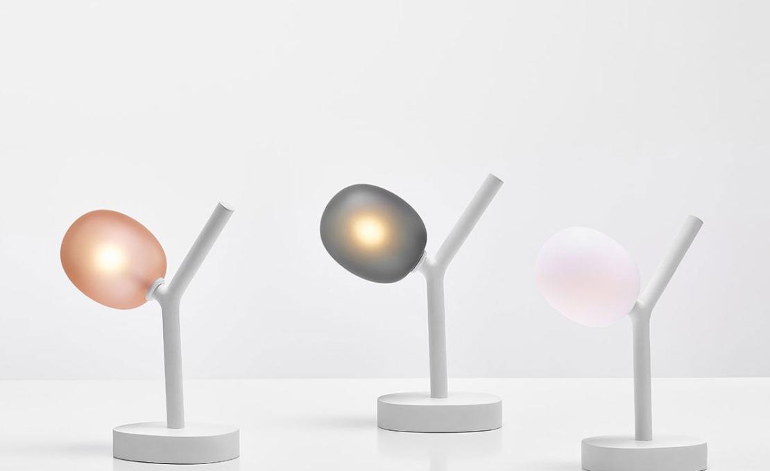 Настольная лампа модель Ivy Battery Table Lamp Portable от фабрики Brokis