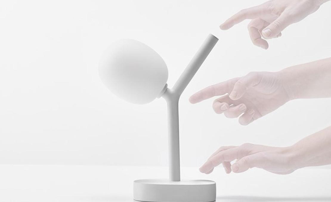 Настольная лампа модель Ivy Battery Table Lamp Portable от фабрики Brokis
