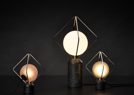 Настольная лампа модель Jack O' Lantern Large Lampada da Tavolo от фабрики Brokis