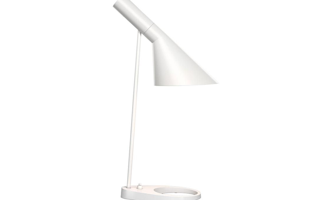 Настольная лампа модель Aj Table Lamp от фабрики Louis Poulsen