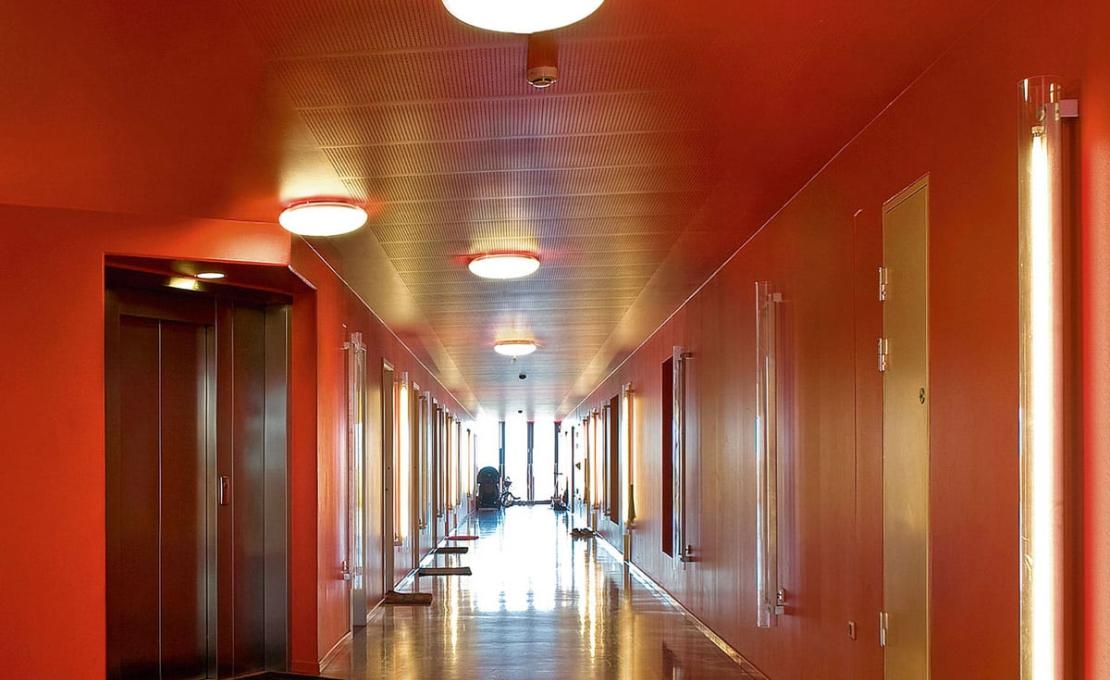 Потолочный светильник модель Silverback Lampada da Soffitto от фабрики Louis Poulsen
