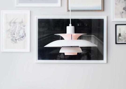 Подвесной светильник модель PH 5 Lampada a Sospensione Colorata от фабрики Louis Poulsen