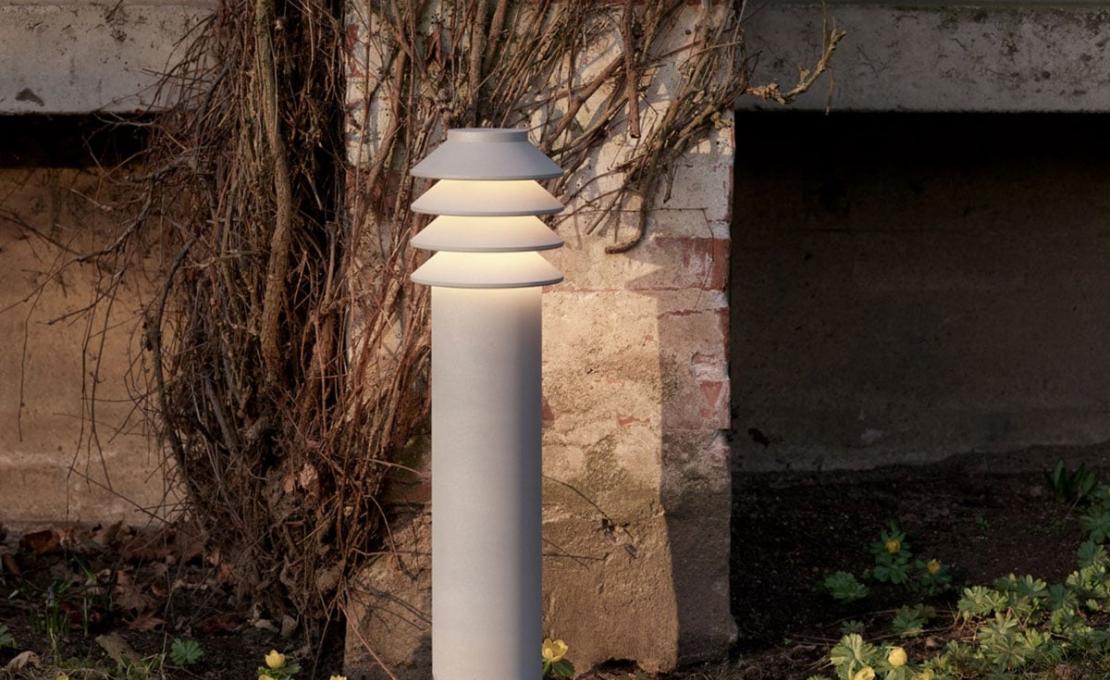 Торшер модель Bysted Garden Long Floor Lamp Outdoor от фабрики Louis Poulsen