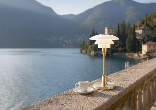 Настольная лампа модель PH 1-1 Portable Lamp от фабрики Louis Poulsen