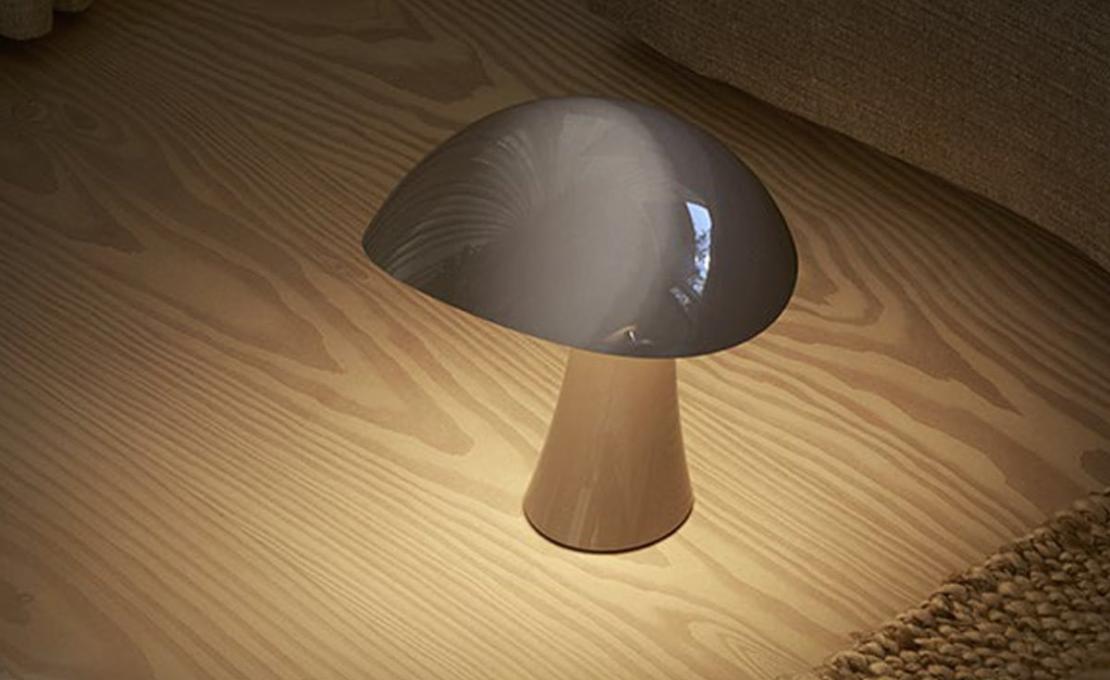 Настольная лампа модель Rumee Portable Table Lamp от фабрики Louis Poulsen