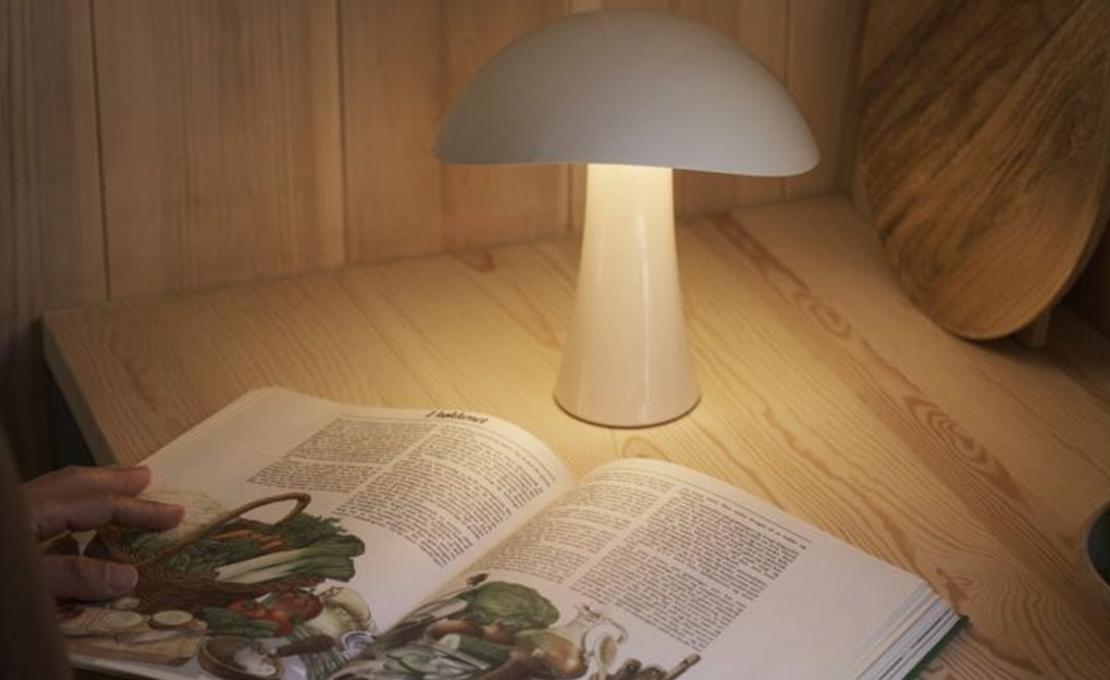 Настольная лампа модель Rumee Portable Table Lamp от фабрики Louis Poulsen