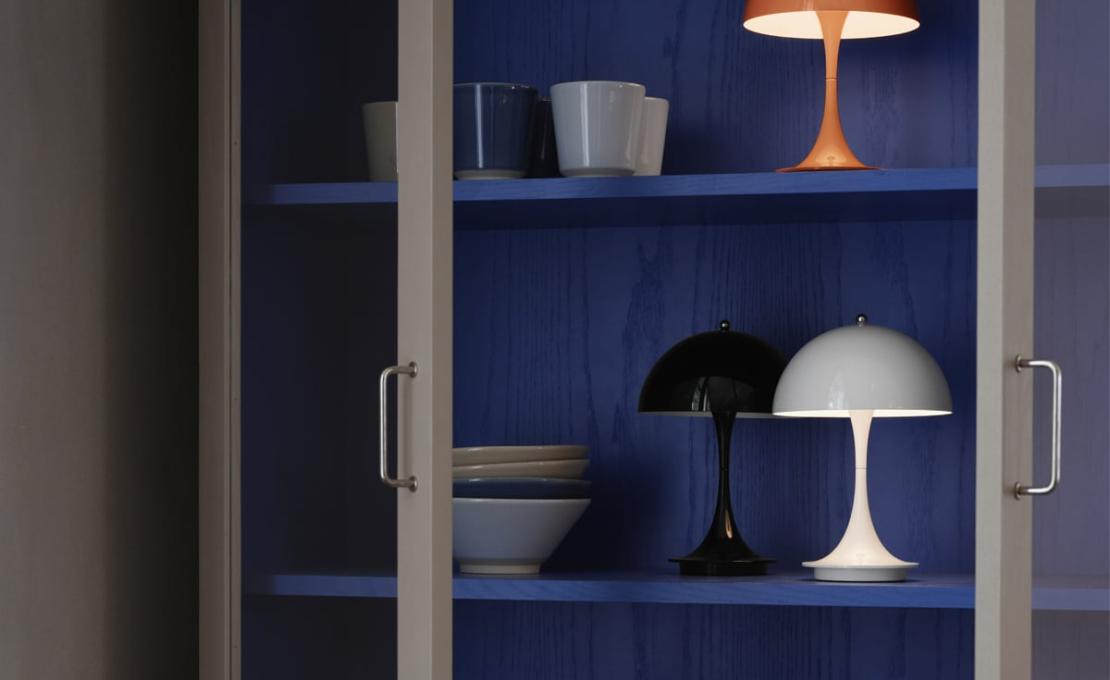 Настольная лампа модель Panthella V2 Portable Table Lamp от фабрики Louis Poulsen