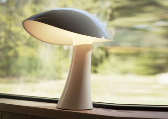 Настольная лампа модель Rumee Portable Table Lamp от фабрики Louis Poulsen