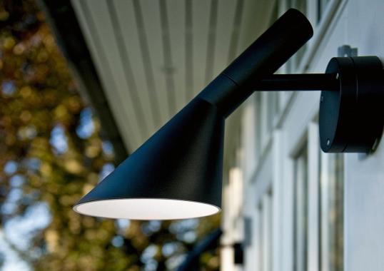 Бра модель Aj Lampada da Parete - Outdoor от фабрики Louis Poulsen