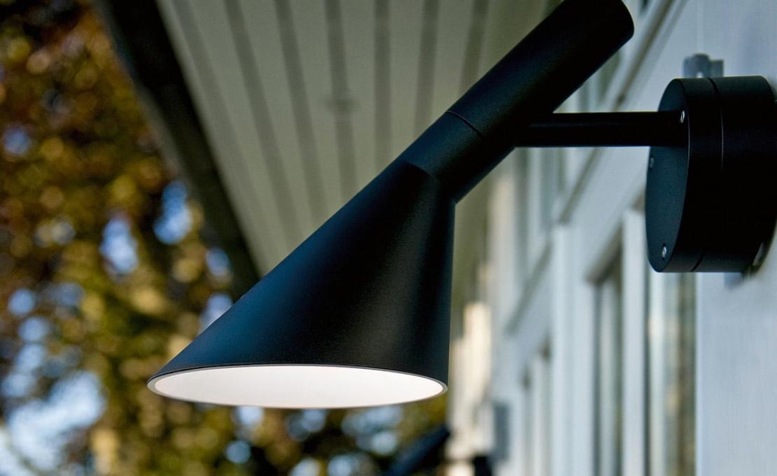 Бра модель Aj Lampada da Parete - Outdoor от фабрики Louis Poulsen