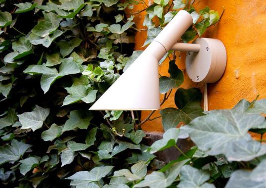 Бра модель Aj Lampada da Parete - Outdoor от фабрики Louis Poulsen