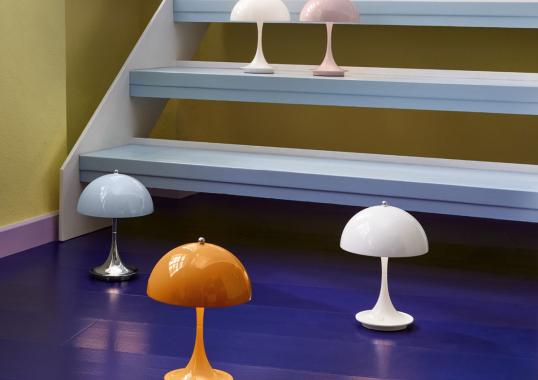 Настольная лампа модель Panthella V2 Portable Table Lamp от фабрики Louis Poulsen