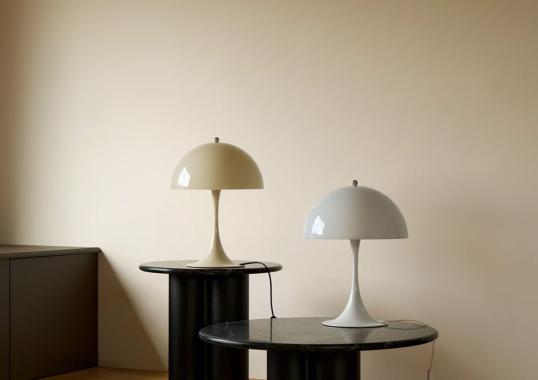 Настольная лампа модель Panthella 320 V2 - Table Lamp от фабрики Louis Poulsen