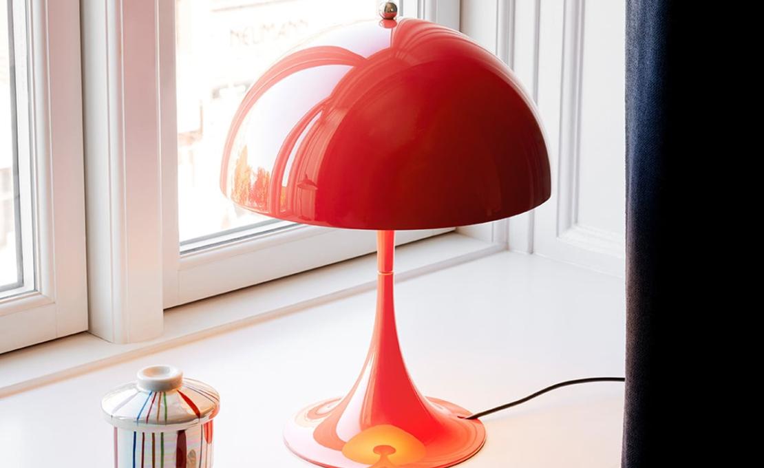 Настольная лампа модель Panthella Mini Lampada da Tavolo от фабрики Louis Poulsen