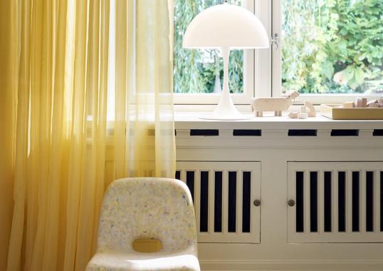 Настольная лампа модель Panthella 320 V2 - Table Lamp от фабрики Louis Poulsen