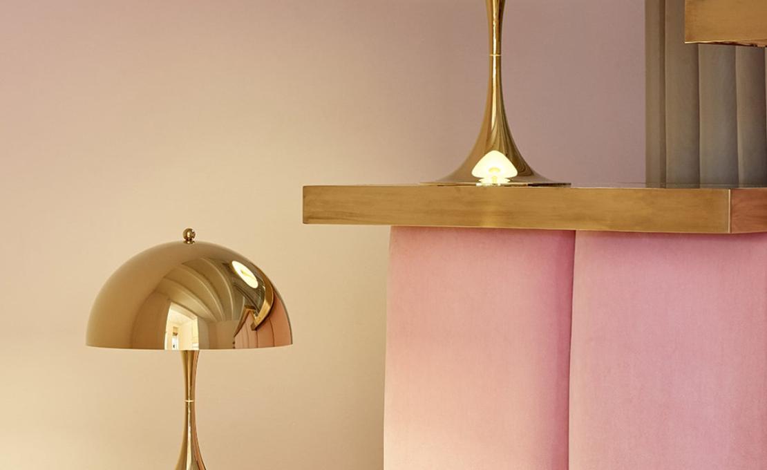 Настольная лампа модель Panthella Mini Lampada da Tavolo от фабрики Louis Poulsen