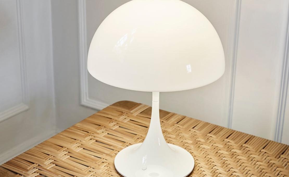 Настольная лампа модель Panthella 250 Table Lamp - Portable от фабрики Louis Poulsen