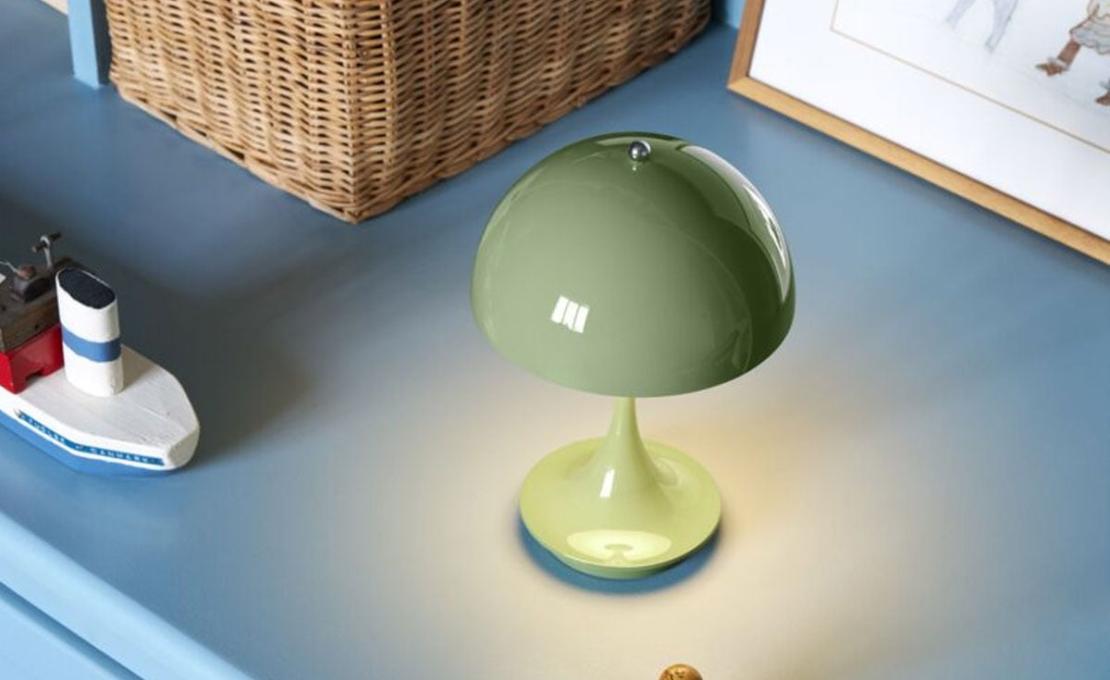 Настольная лампа модель Panthella 160 V3 - Portable Lamp от фабрики Louis Poulsen