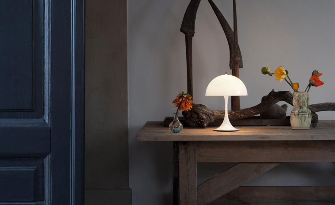 Настольная лампа модель Panthella 250 Table Lamp - Portable от фабрики Louis Poulsen