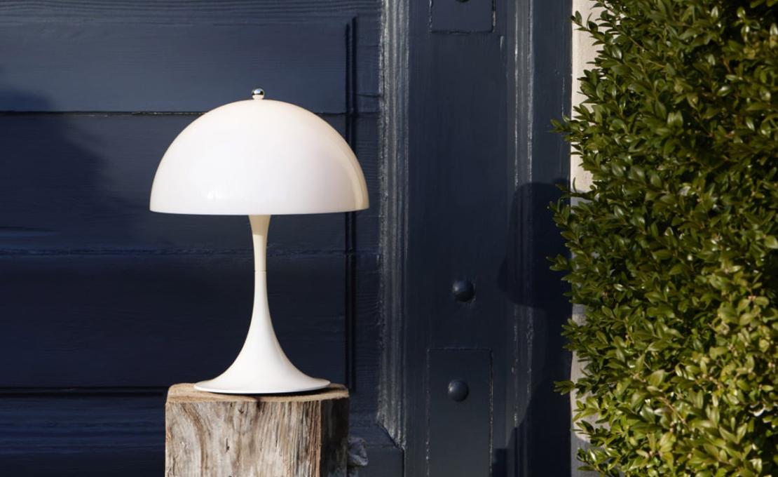 Настольная лампа модель Panthella 250 Table Lamp - Portable от фабрики Louis Poulsen
