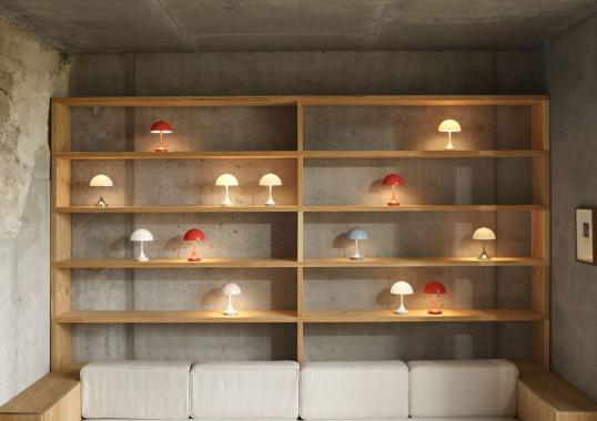 Настольная лампа модель Panthella 160 V3 - Portable Lamp от фабрики Louis Poulsen